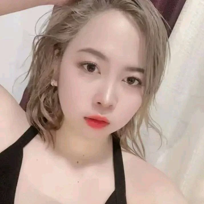 MichikoVonarx Obrolan XXX Offline