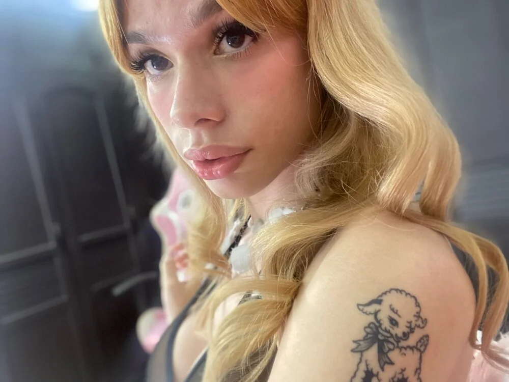 steila_rochefort's Offline XXX Chat