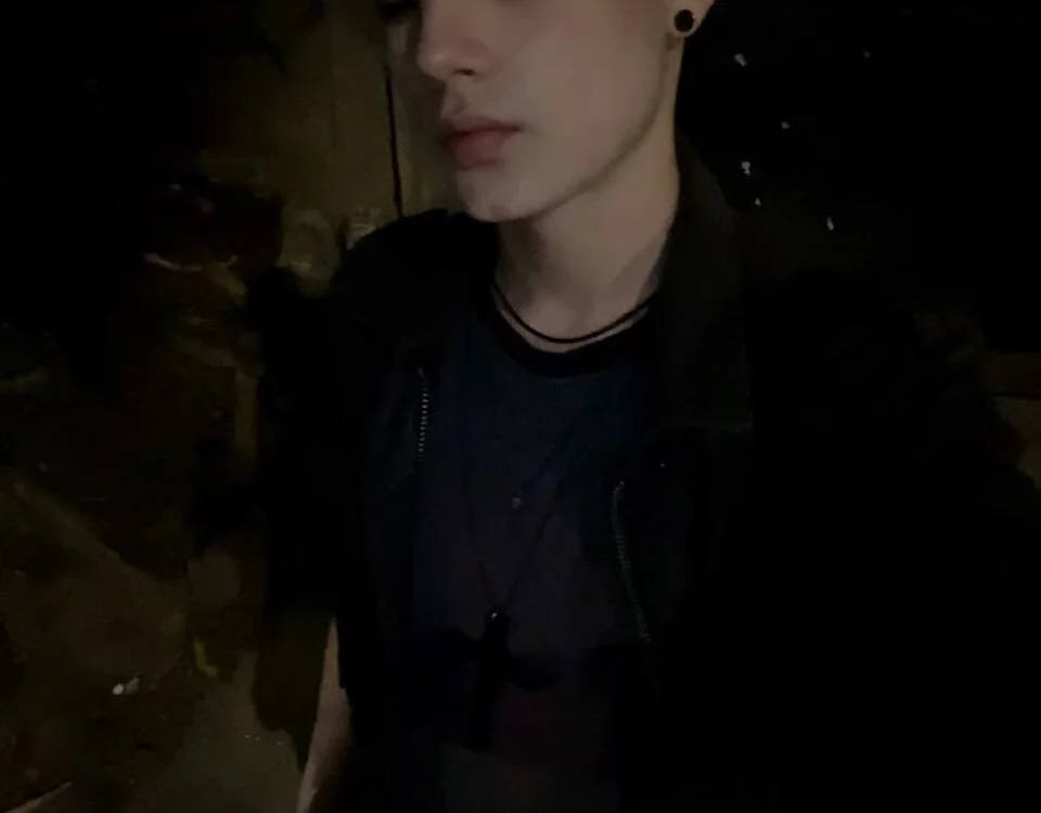 Alan__brook's Offline XXX Chat