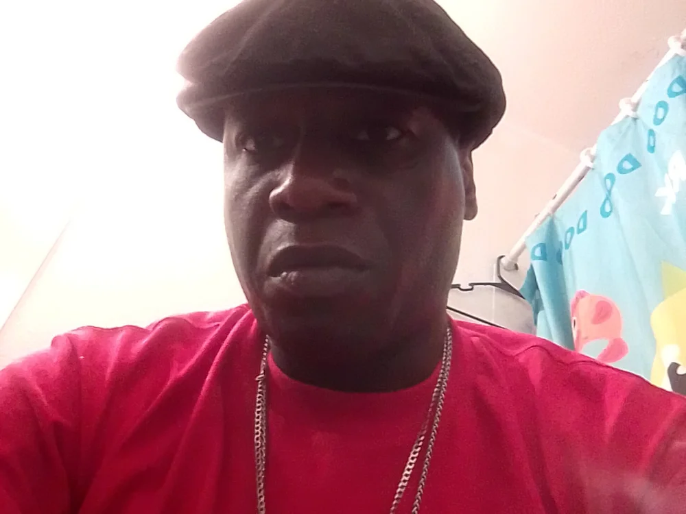 tweezyB718's Offline XXX Chat