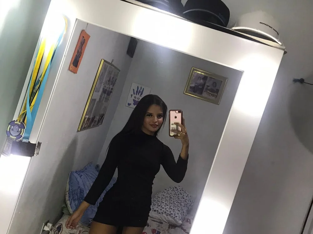 Rachel_Ferrer's Offline XXX Chat