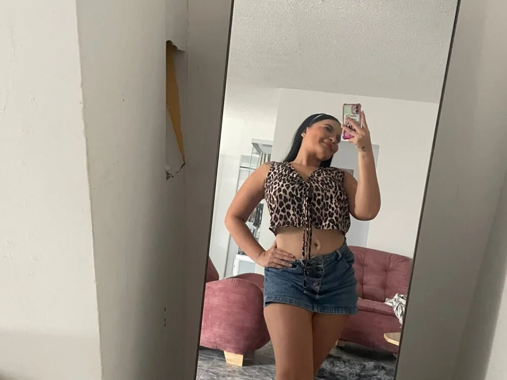 Zoe_Curvy_ 2