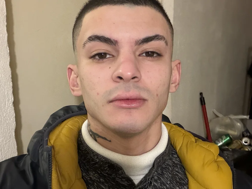EliasAmari offline chatrum