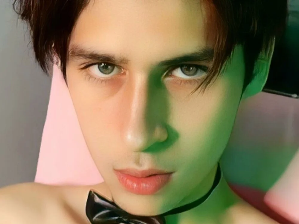 mr_erik_grey Obrolan XXX Offline