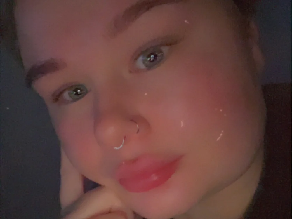 ChloeCoco98's Offline Chat Room