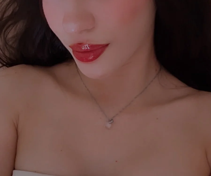 Chat +18 off-line de Emily-hottson