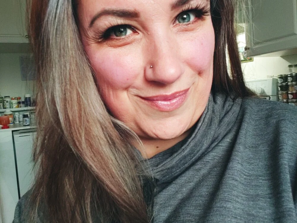 Canadian_BBW Chat XXX offline