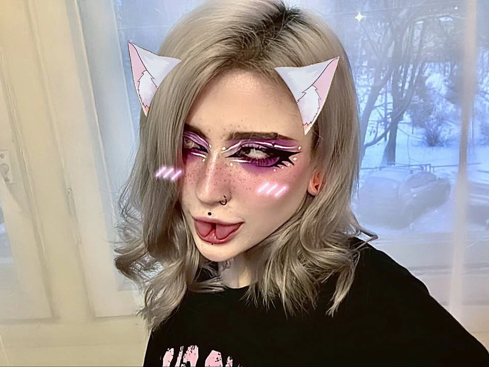 fraulein_mooon's Offline XXX Chat