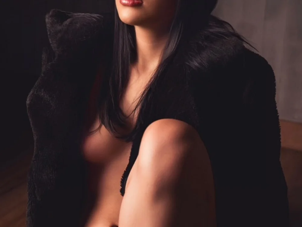 Skarlett_Saenz's Offline Chat Room