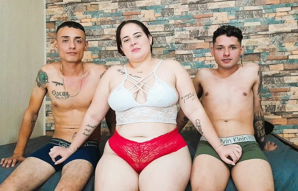 girlyenoc1's Offline XXX Chat