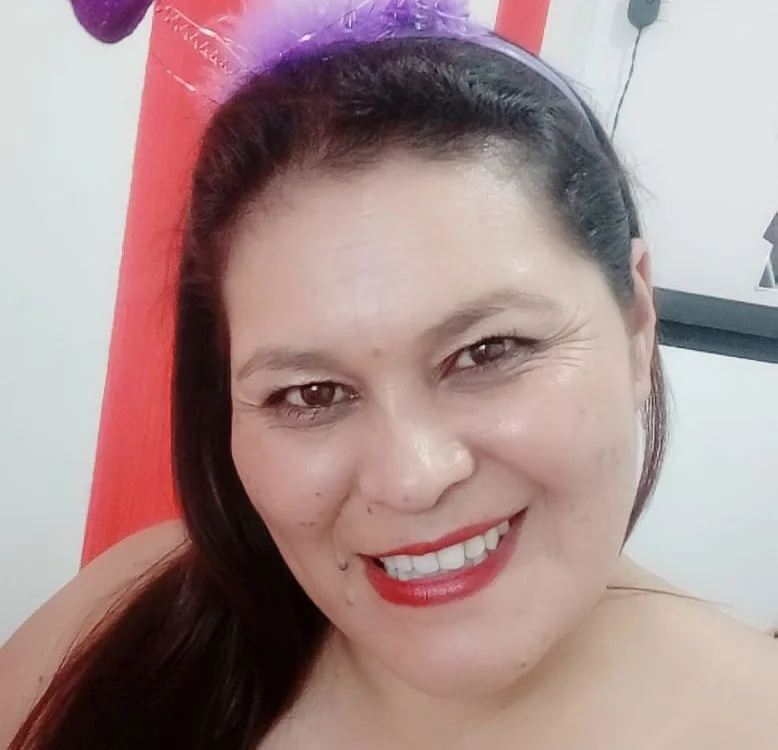 Gabrielatony's Offline Chat Room