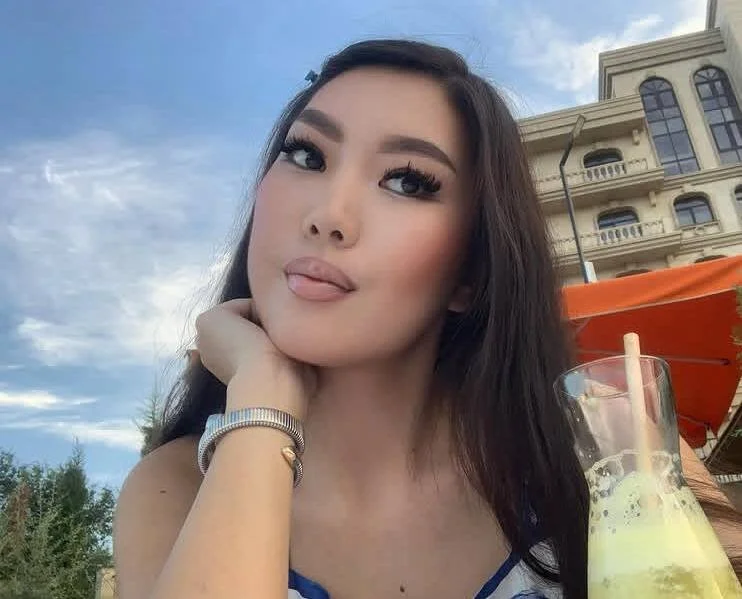 alessiacho Chat XXX offline
