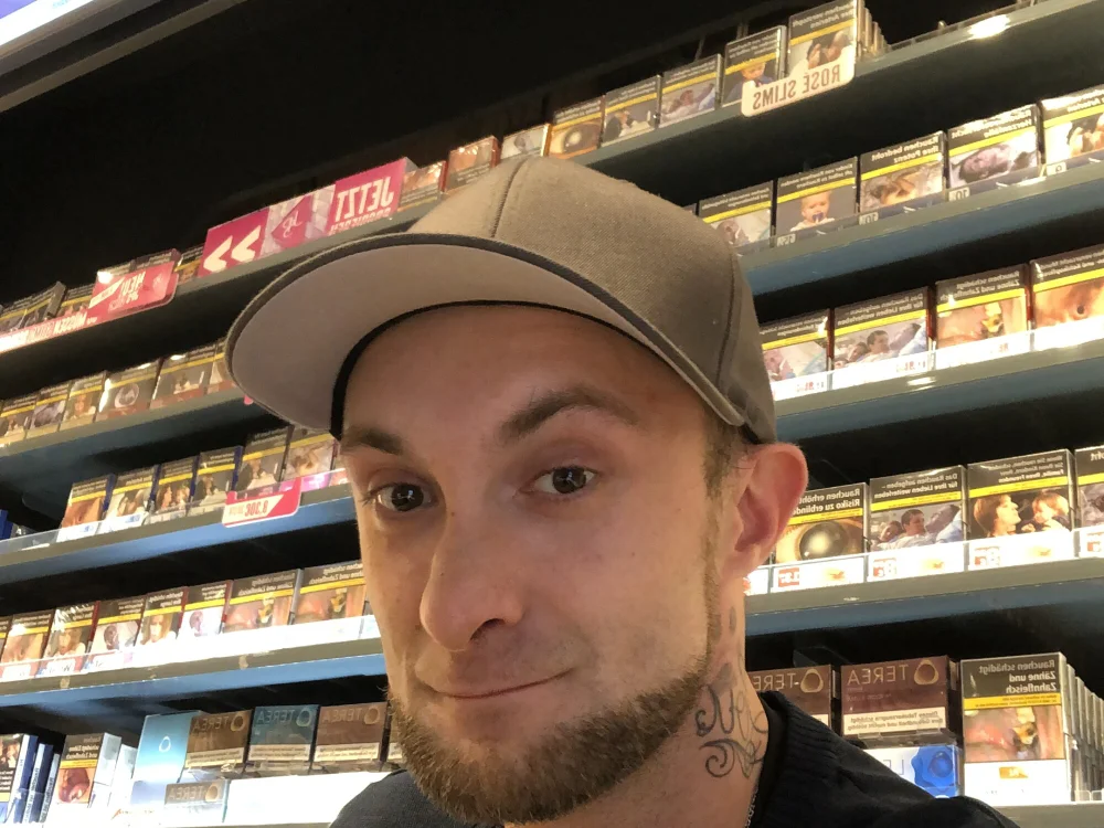 Denny0107's Offline Chat Room