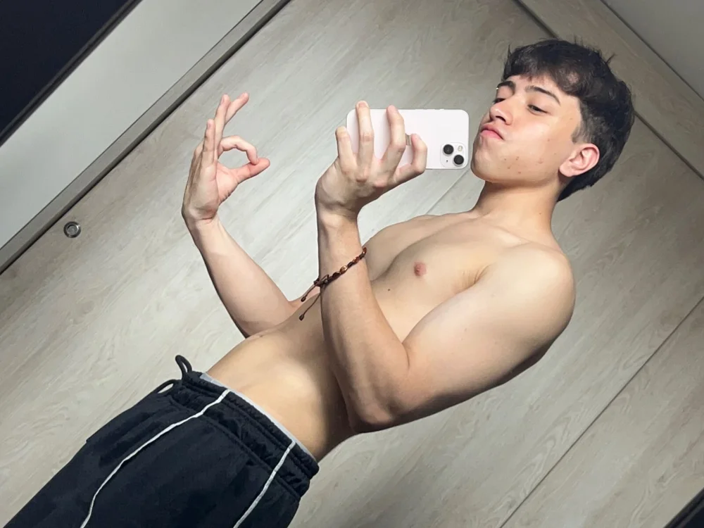 onlinenico's Offline XXX Chat