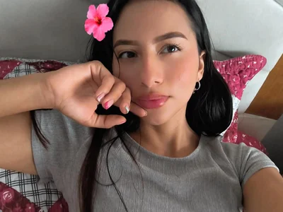 Priscillia-lov - Girl 