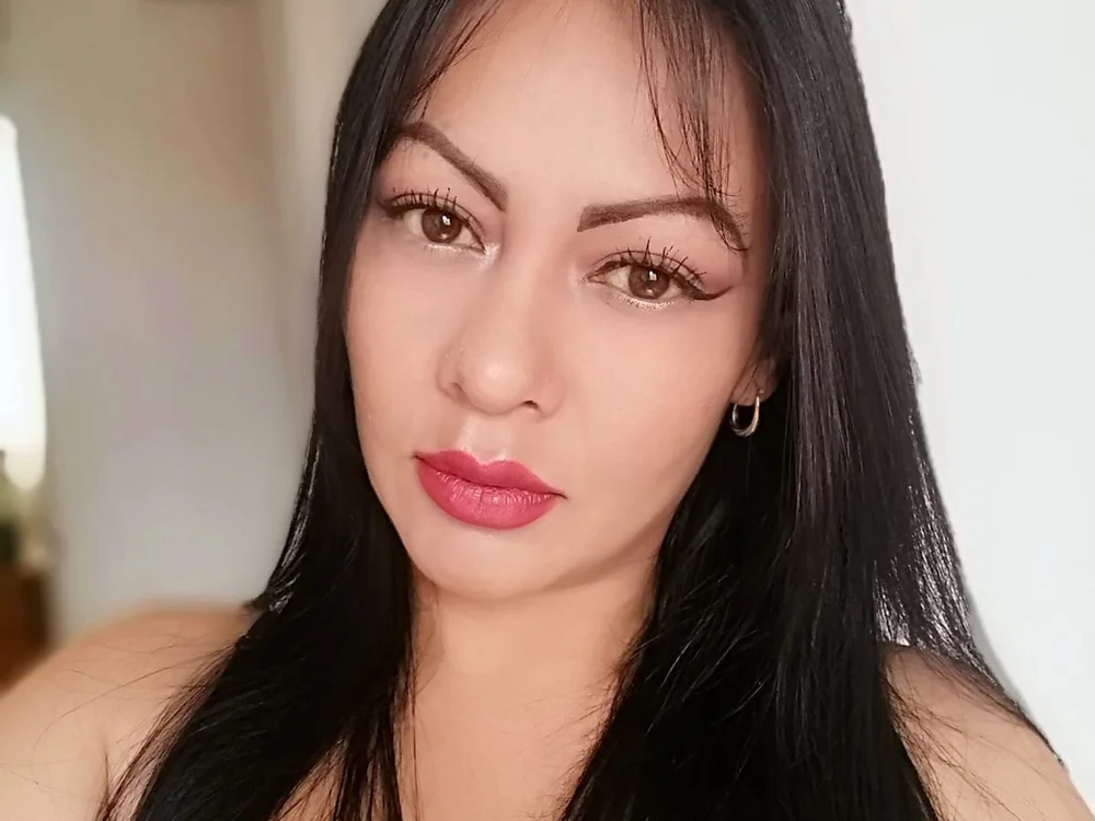 TaniaJones_'s Offline Chat Room