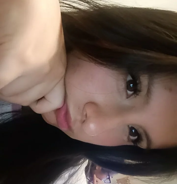rossy_ta's Offline XXX Chat