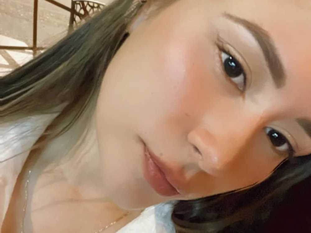 VictoriaPinkk_'s Offline Chat Room