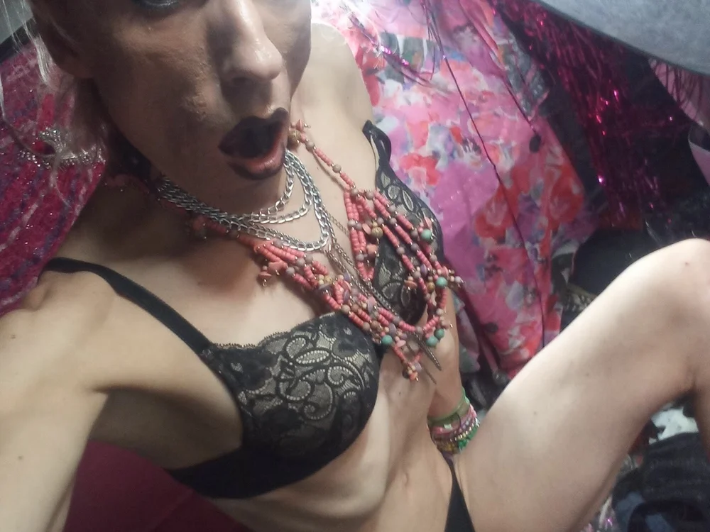 TgirlBrat's Offline XXX Chat