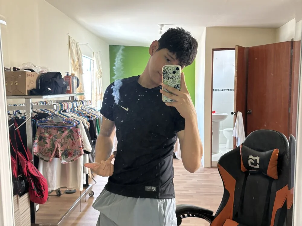 Roy_gomez Obrolan XXX Offline