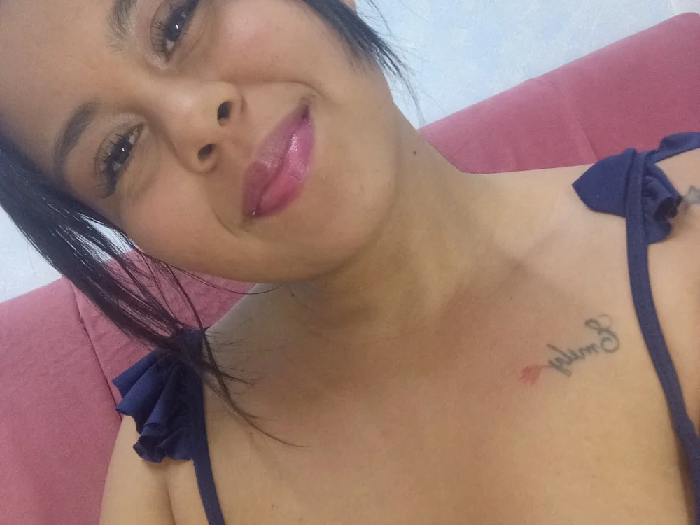 francisssssca's Offline XXX Chat