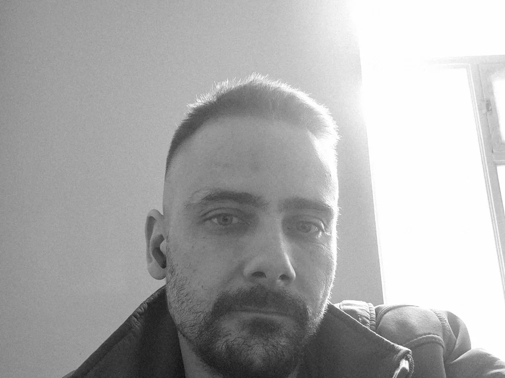 Gregorywhitelegs Chat XXX offline