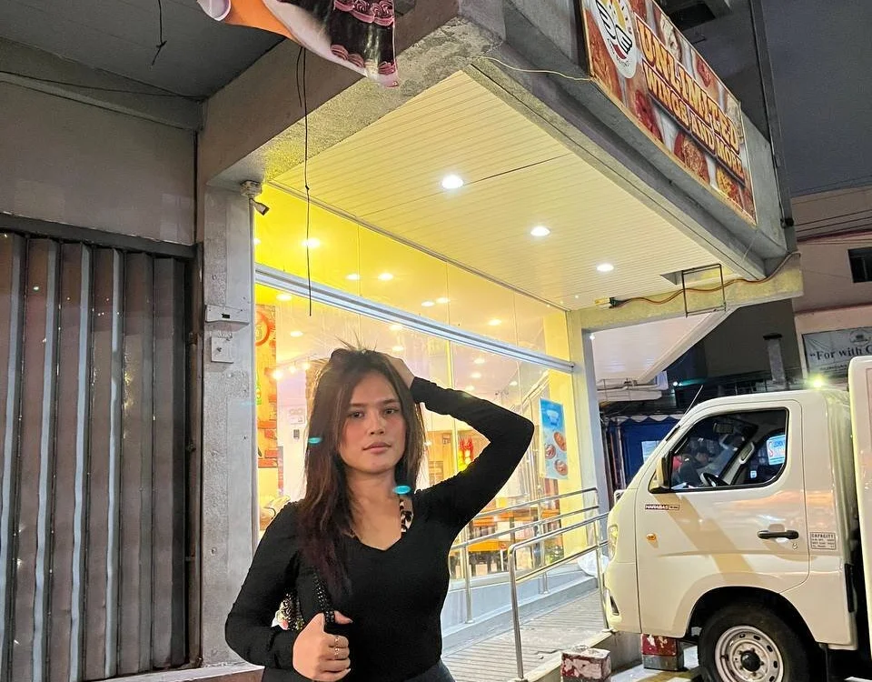 CharlaKitto Obrolan XXX Offline