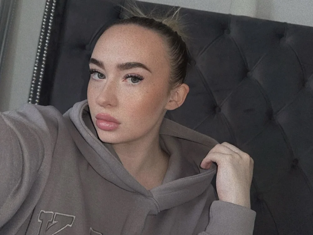 BaddieB224's Offline XXX Chat