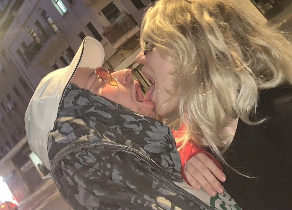 21shoot's Offline XXX Chat