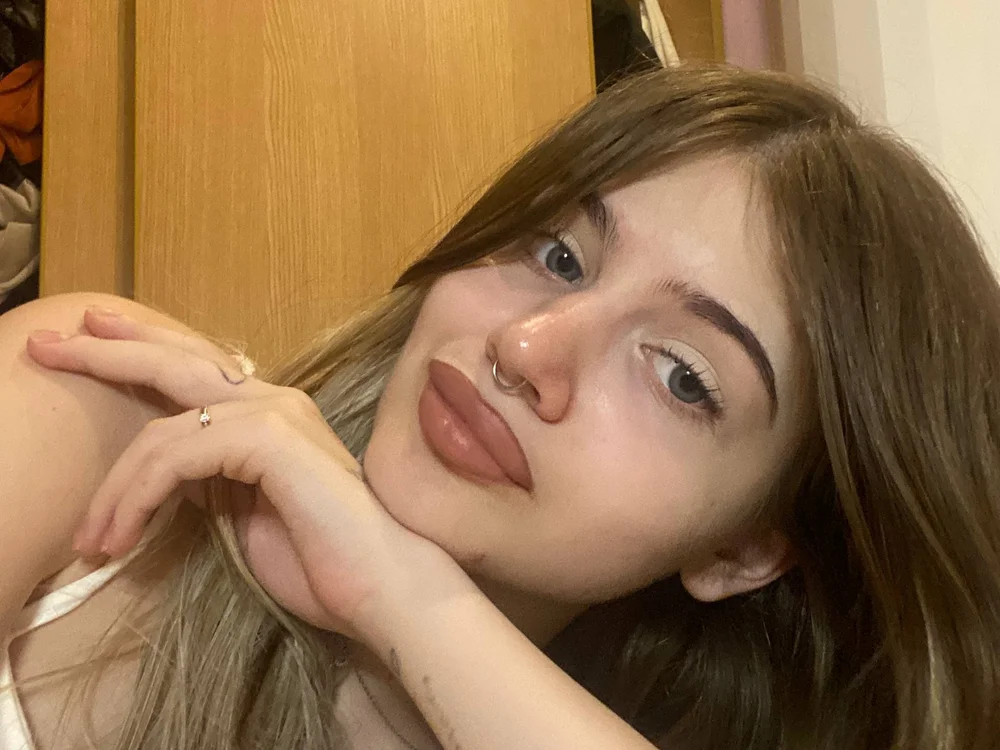 OdellaSaint – Offline XXX chat