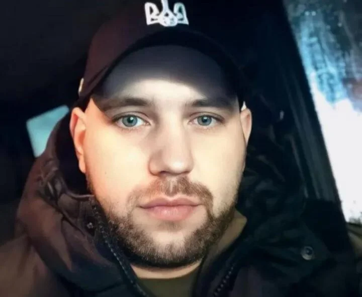 AntonUkraineのオフラインXXXチャット