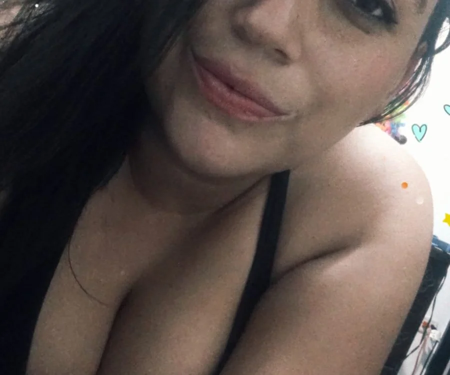 Luna_Vegaa1's Offline XXX Chat