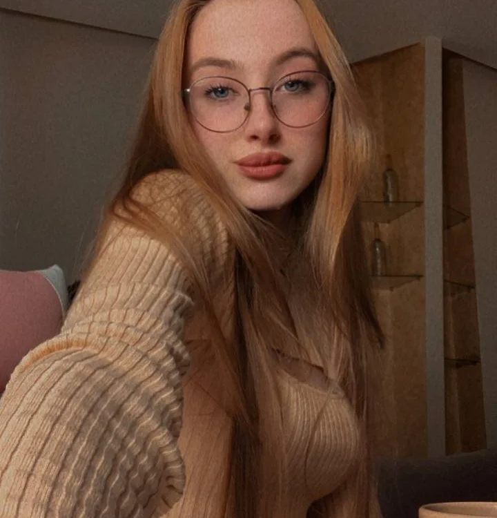 KatieHawkinson's Offline Chat Room