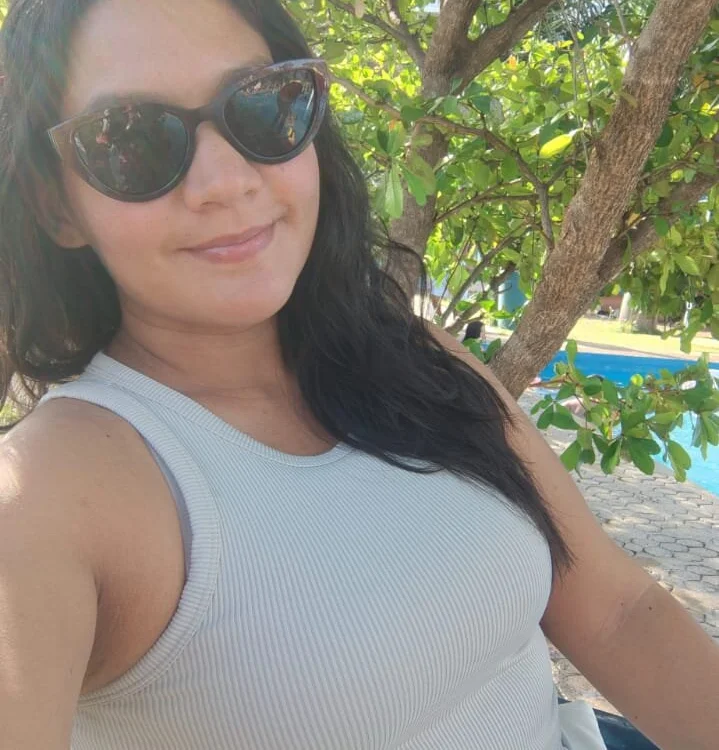 hilary_hot19n Offline XXX chat
