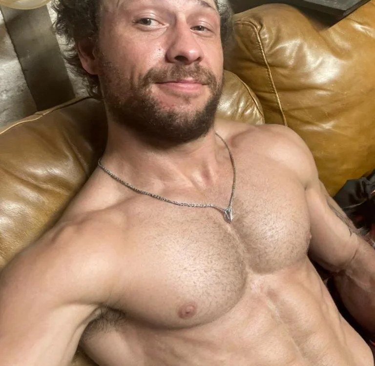 Discreetxtacy Adlı Modelin Çevrimdışı XXX Sohbeti