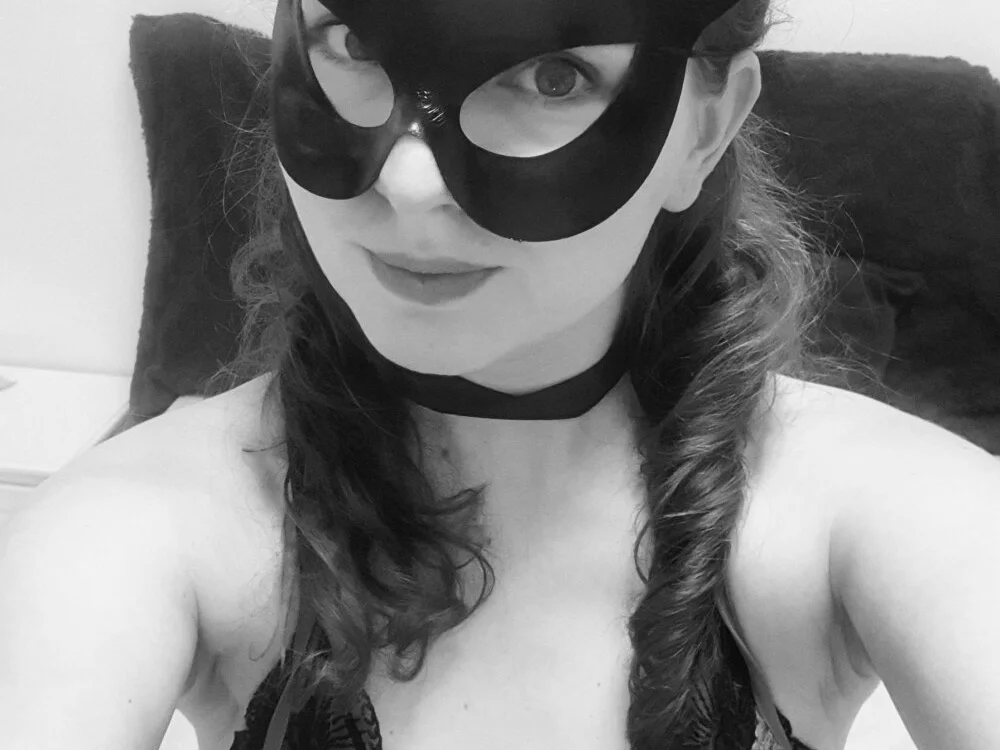 دردشة MisticWomen الجنسية دون اتصال