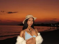 xUrGoddess_islaCumsAlotx's webcam live show