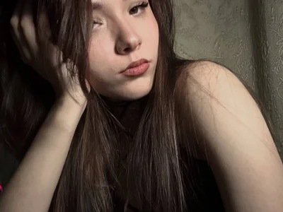 Kimi_Luckman - office