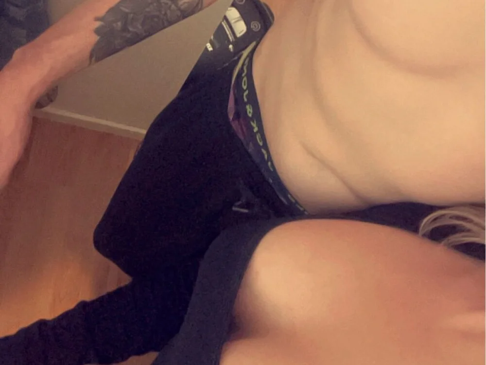 trocaderohero's Offline XXX Chat