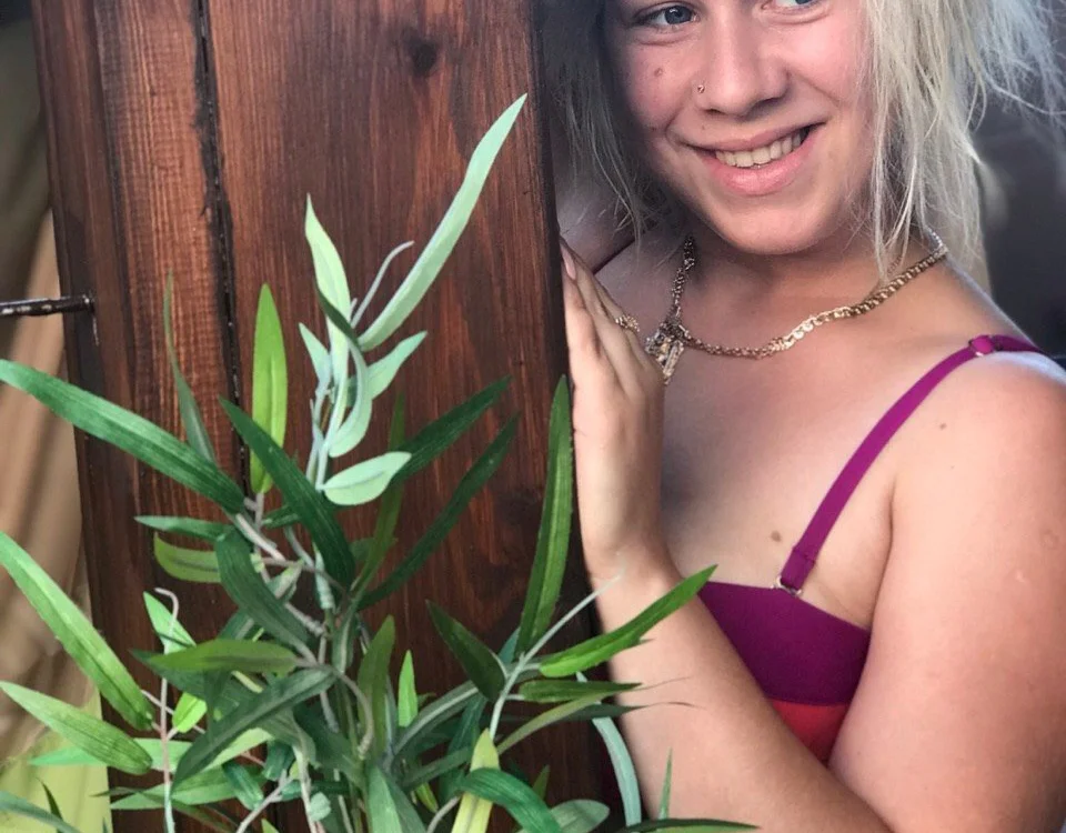 Kitten_C offline chatrum