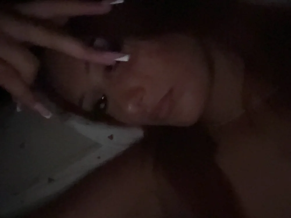 kmtgoaau's Offline XXX Chat