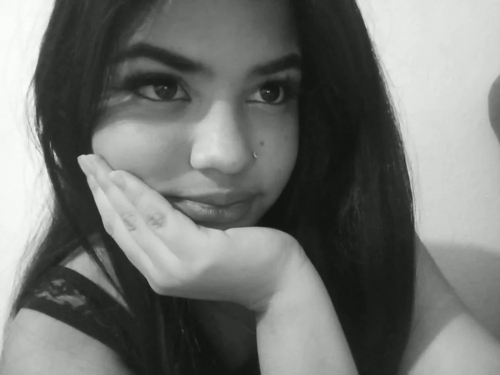 mirandalovepri Offline XXX-chat