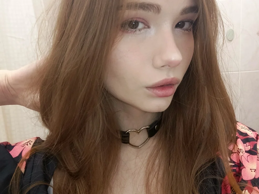 Chat XXX offline de Nora_Ford