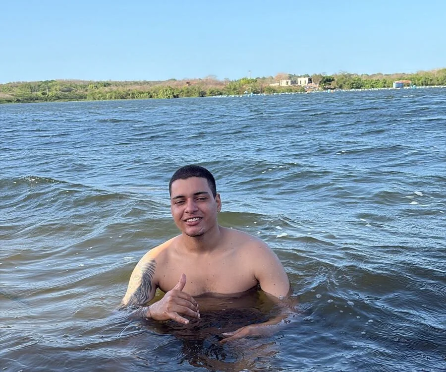 Offline XXX chat modela Ernestobz