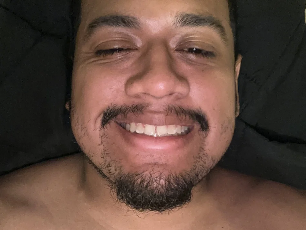 Ernestoc23@xh's Offline Chat Room