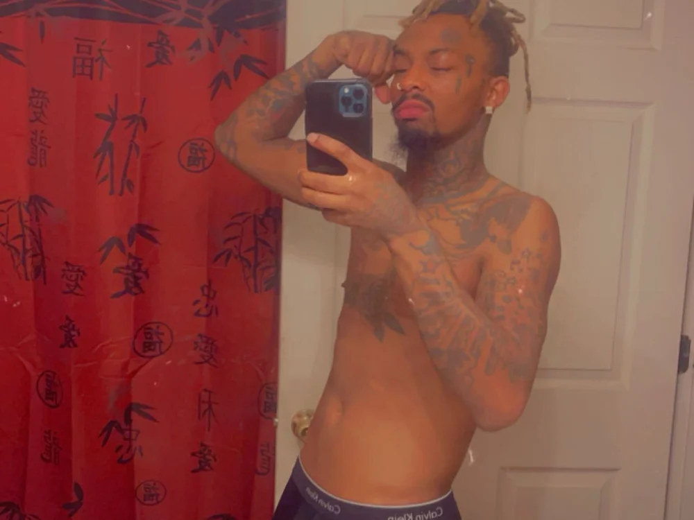 TreyyZaddddyyy's Offline XXX Chat