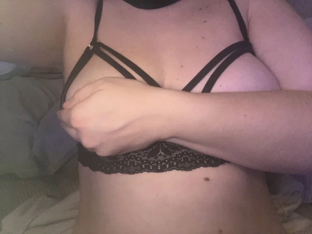 cochonnesoumise59 Adlı Modelin Çevrimdışı XXX Sohbeti