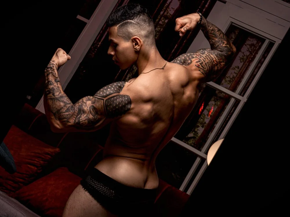 Aron_Dark Offline XXX Chat