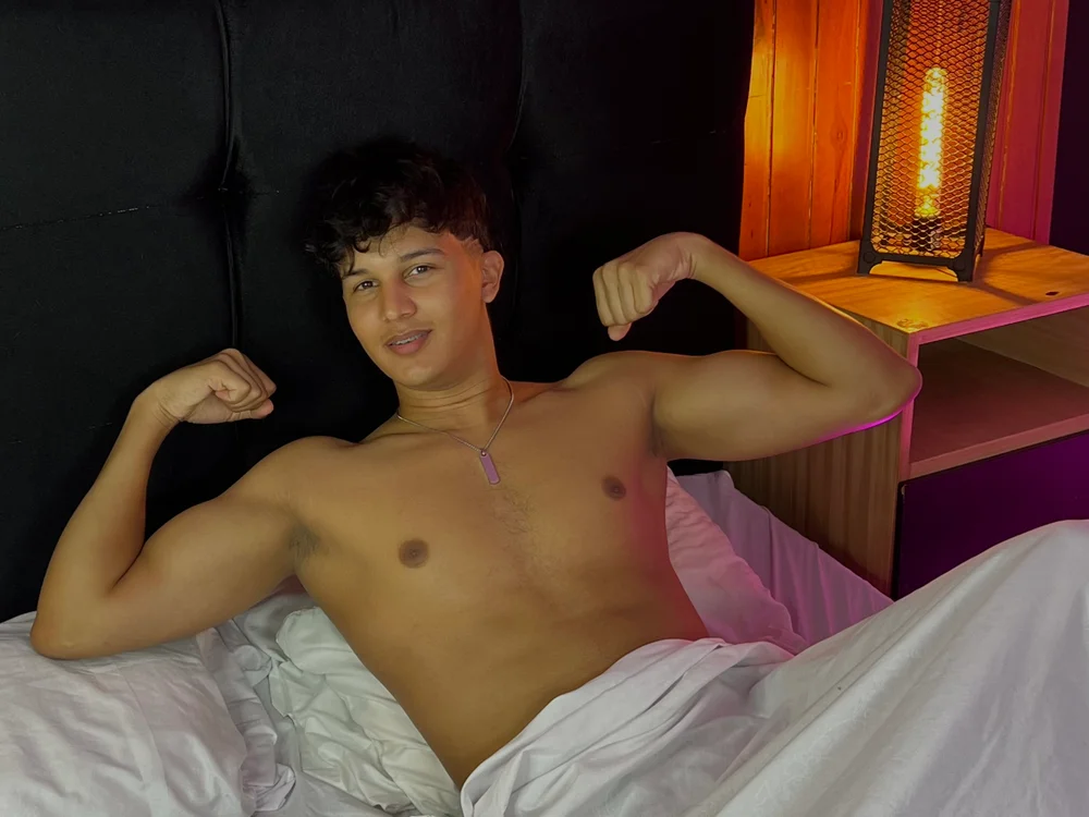 Chat XXX en directo de Leo_Savage_