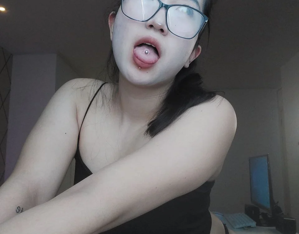 Any_b_moon's Offline XXX Chat